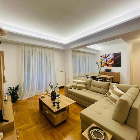 Overview Boutique Apartment Athena Bagian luar foto