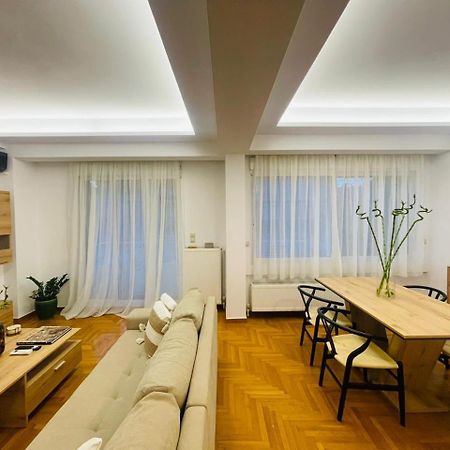 Overview Boutique Apartment Athena Bagian luar foto